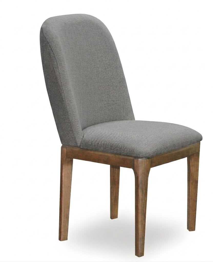 Silla en en madera solida y tapiceria color Gris