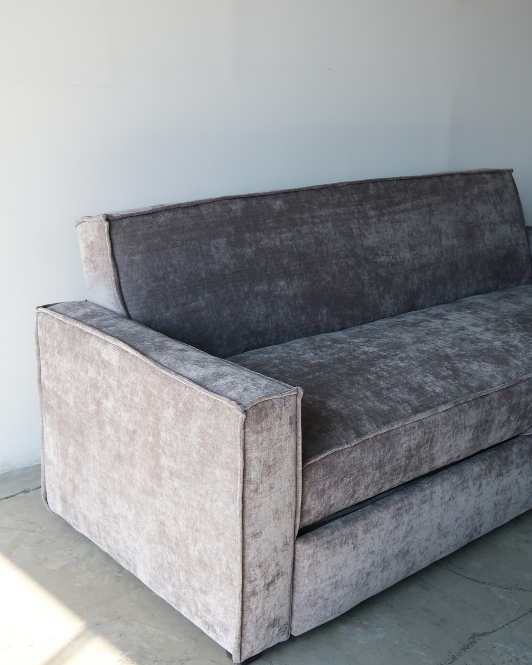 Sofacama con sistema doble para cama matrimonial
