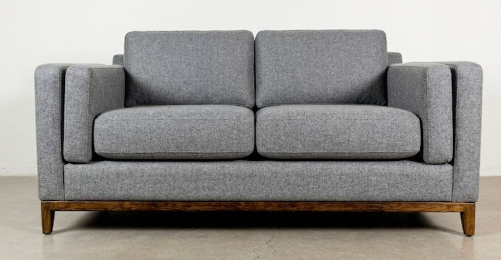 Love seat color gris fabricada en esponja de alta dencidad 24kg soclo en madera solida de encino