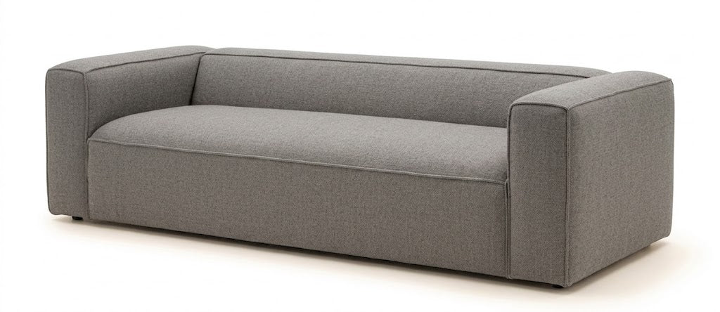 Sillón Aurora: diseño minimalista de líneas depuradas y tapizado premium. Confort superior, estilo contemporáneo y alta durabilidad para una sala elegante y modern