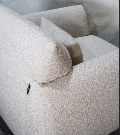 Sillón Dex, marca Boal: diseño moderno y envolvente con texturas premium. Confort excepcional, estilo contemporáneo y alta durabilidad para un descanso sofisticado
