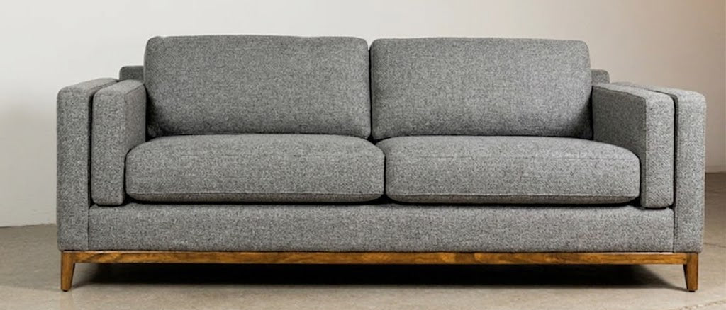 Sala colorado color gris fabricada en esponja de alta dencidad 24kg soclo en madera solida de encino 